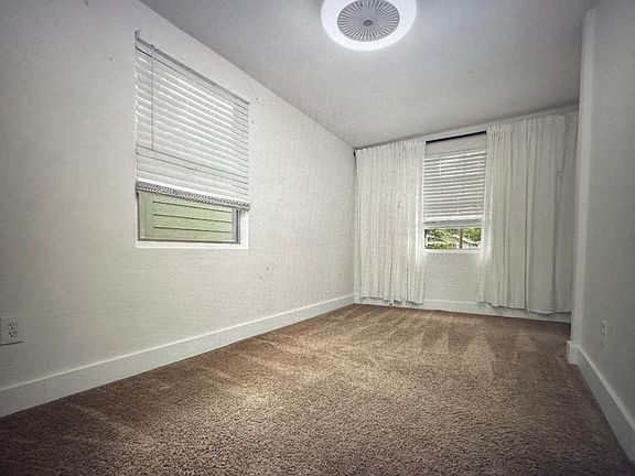 4th image of 1627 E Concord St #1/2