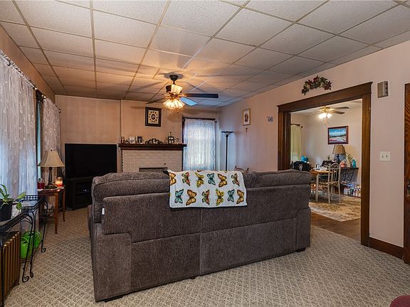 5th image of 605 Maple Ave