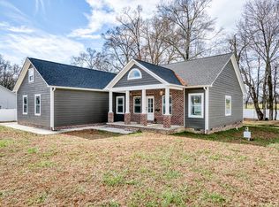 242 Grace Dr, Sparta, TN 38583