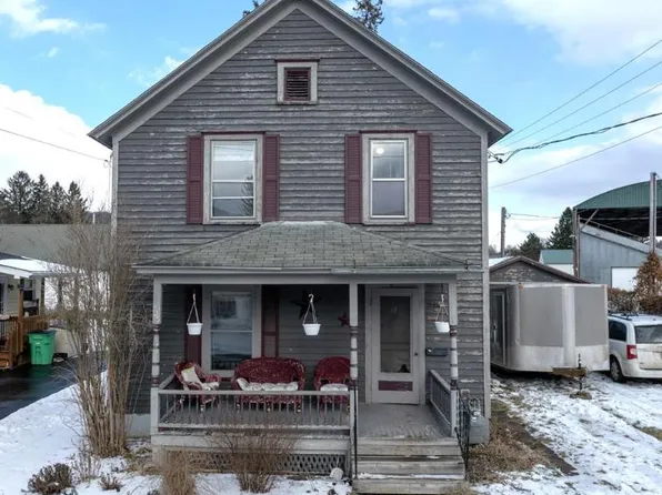 15 Elm St, Bath, NY 14810