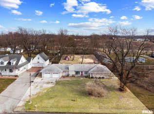 1542 S Camp Butler Rd, Springfield, IL 62707