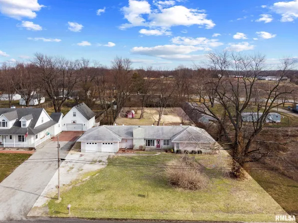 1542 S Camp Butler Rd, Springfield, IL 62707