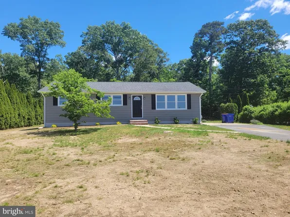 8202 W Buckshutem Rd, Millville, NJ 08332