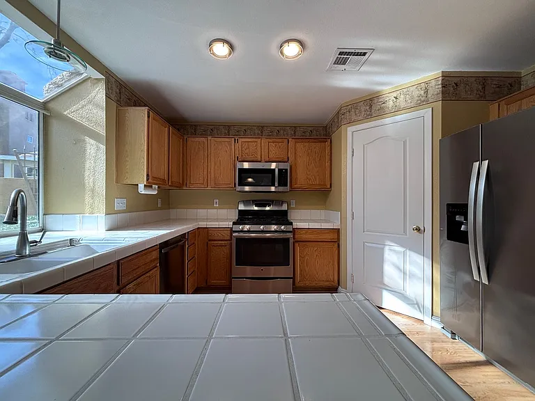 2141 Birch Gray Dr — Photo 9