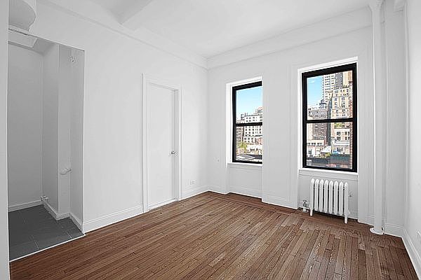 1st image of 19 W 69th St APT 805