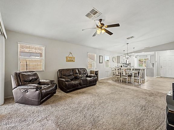 4th image of 900 W BROADWAY Avenue #42