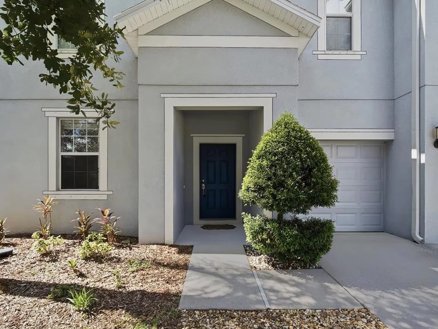 7 bed, 4054 sqft, $3,795 — Photo 4