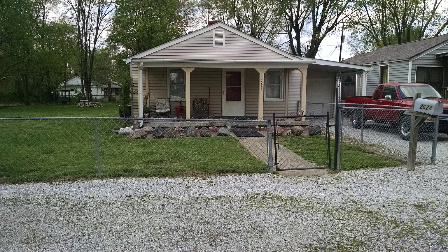 2624 Foltz St photo 1