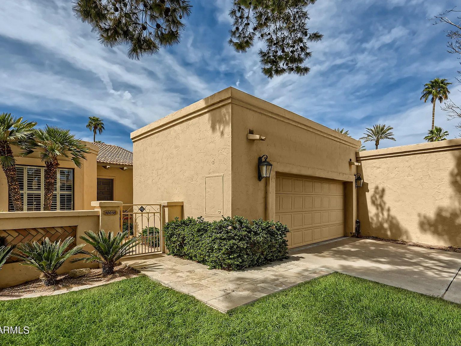2 bed, 2.0 bath, 1612 sqft, $3,500 — Photo 1