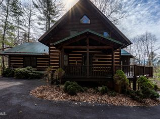 254 Ivywood Ln, Mountain City, TN 37683