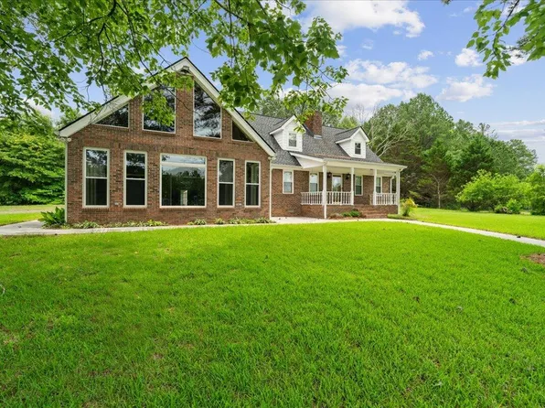 140 Wheat Dr, Dalton, GA 30721