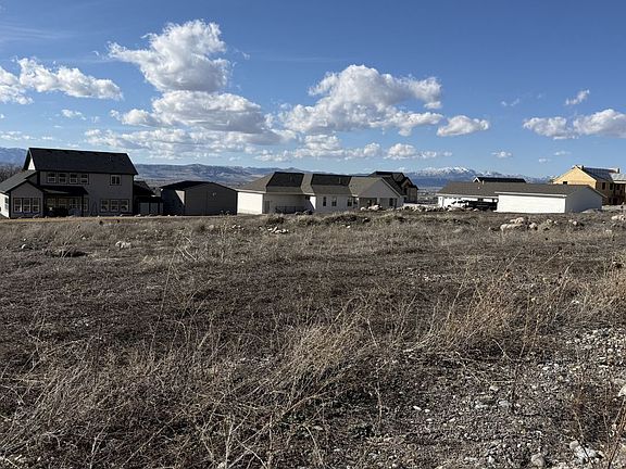 3rd image of 663 N Cherry Ridge Ln