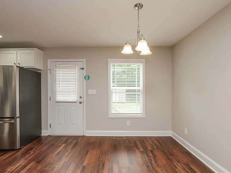 8286 Historic Hill Dr — Photo 6