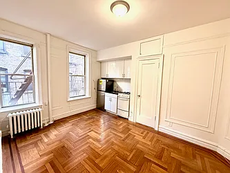 220 East 36th Street