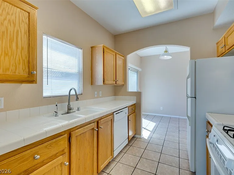 1401 Sycamore Spring Ct — Photo 14