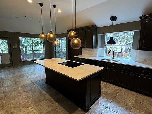 4th image of 3103 Green Hollow Ct