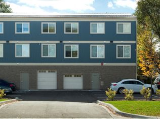 1048 Lincoln St APT 201, Anoka, MN 55303