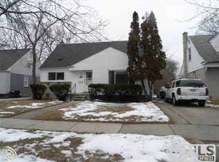 23055 Church St, Oak Park, MI 48237
