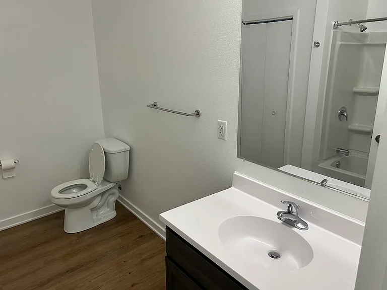 3431 N Vel R Phillips Ave — Photo 7