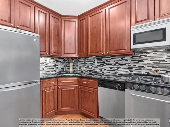 230 East 71st Street 4J image 3 of 6