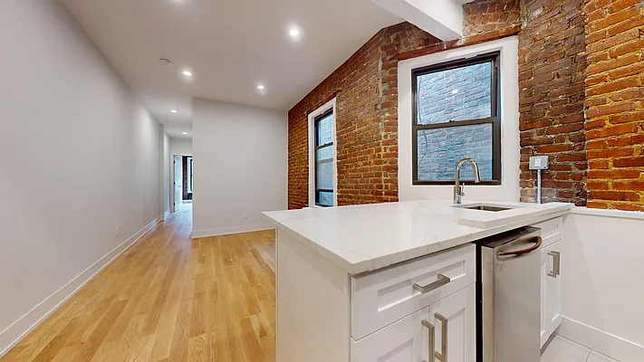 Rented by Bond New York | media 1