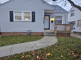15505 Rockside Rd, Maple Heights, OH 44137