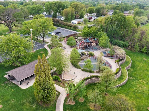 104 Rebecca Dr, Saint Charles, MO 63301