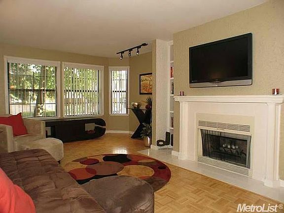 4th image of 1810 K St #212