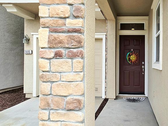 2nd image of 2485 Gooseberry Cir
