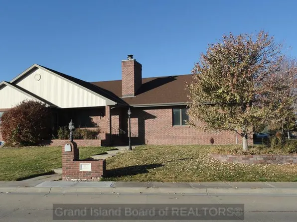 812 Kennedy Dr, Grand Island, NE 68803