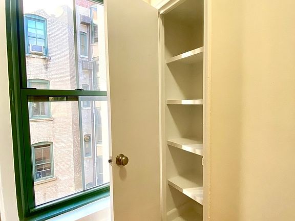 4th image of 511 E 78th St APT 5a
