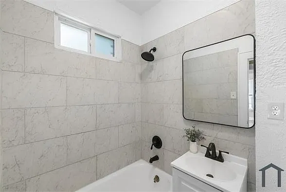 323 N Westland Ave #11 — Photo 9