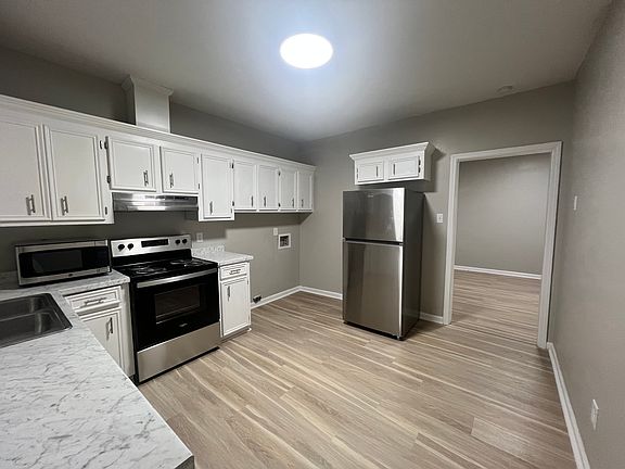 3rd image of 311 S 11th Ave APT 1
