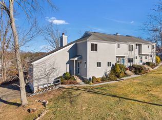 108 Fresh Meadow Rd UNIT 108, Branford, CT 06405