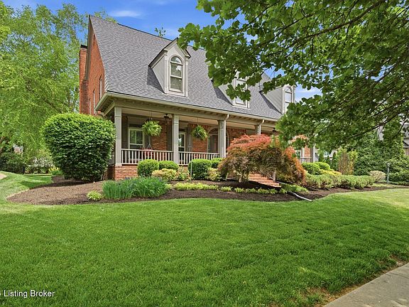 3rd image of 303 Mockingbird Gardens Dr