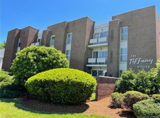 787 Farmington Ave APT 1A, West Hartford, CT 06119