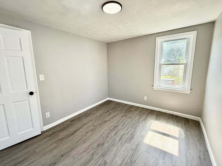 9 Rock St #1 — Photo 12