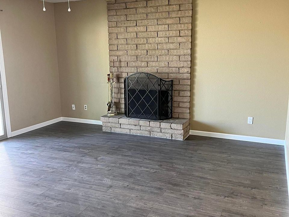 1st image of 17601 N 10th Ave