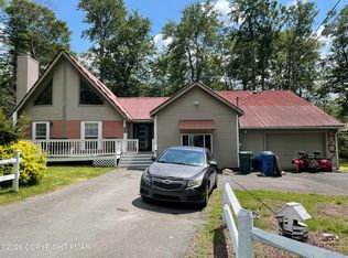 8051 Possum Ct, Tobyhanna, PA 18466