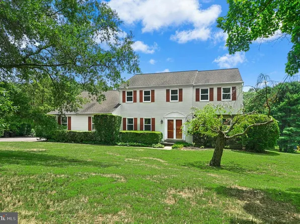 2608 Springhill Cir, Furlong, PA 18925