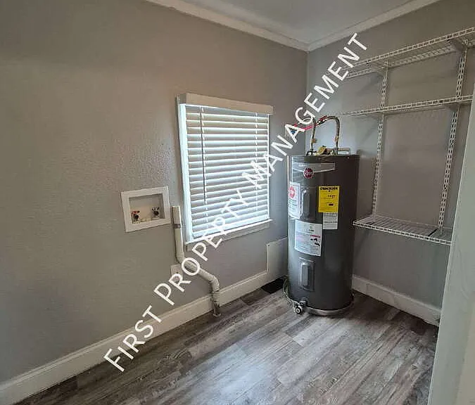 1013 Lansdell Rd — Photo 16