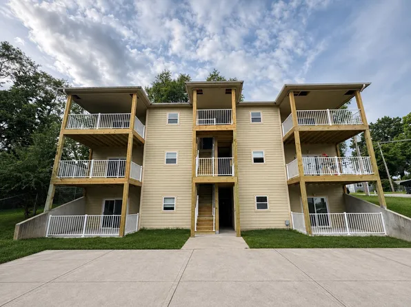 425 Thornton St APT C, Leavenworth, KS 66048