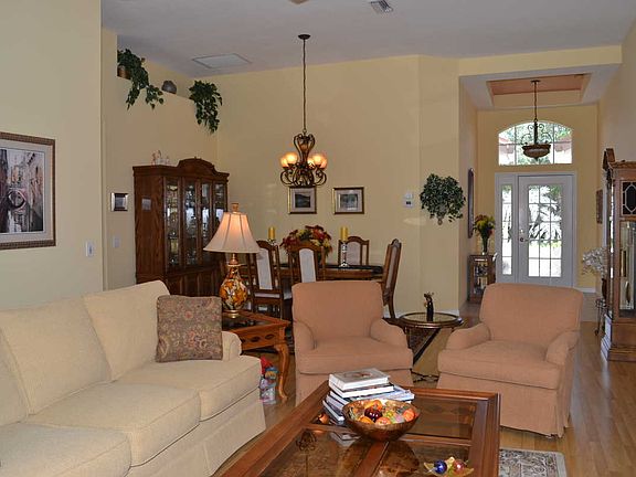Living Room / Dining Room