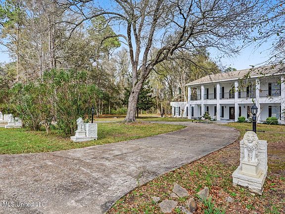 2nd image of 20700 Cameron Ln