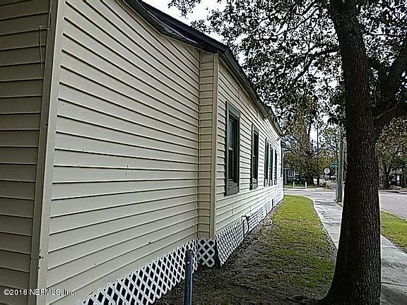 3rd image of 3804 Fairfax St
