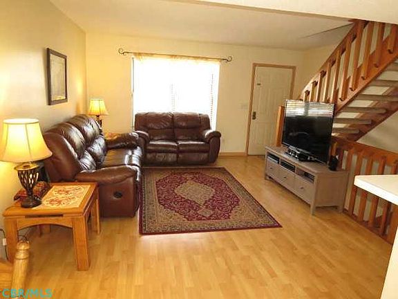 5th image of 5024 Stoneybrook Blvd