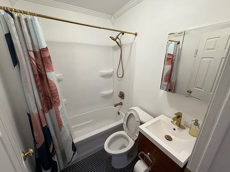 111 Buchanan St — Photo 5