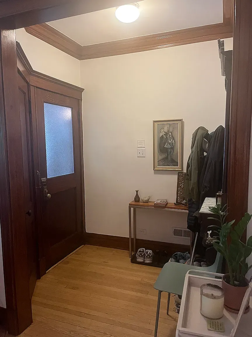 Building Photo - 1462 W Catalpa Ave #1