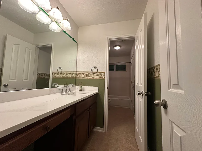 2nd bathroom