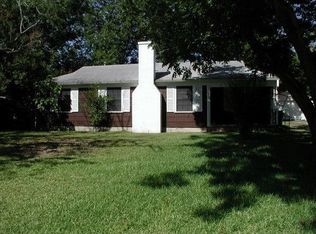 2101 North Dr, Taylor, TX 76574